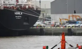 Петима българи от екипажа на кораба Верила са задържани в Ирландия