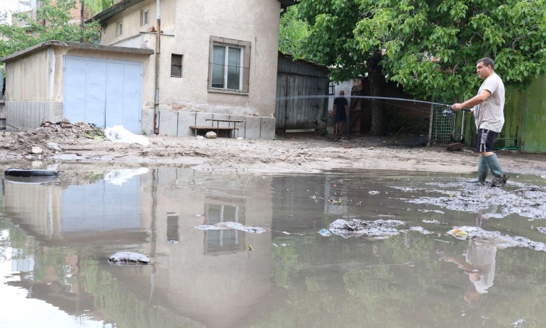 Буря потопи Хасково, след пороя – разрушена инфраструктура и унищожена покъщнина - Tribune.bg