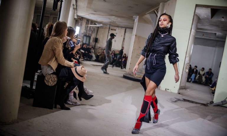 Стил за тийнейджъри на Седмицата на модата в Париж (ГАЛЕРИЯ) - Tribune.bg