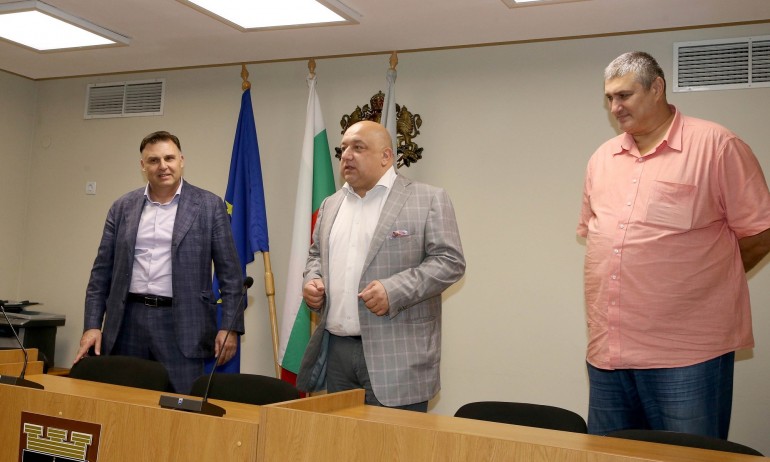 Министър Кралев проведе дискусия със спортната общественост в Плевен - Tribune.bg