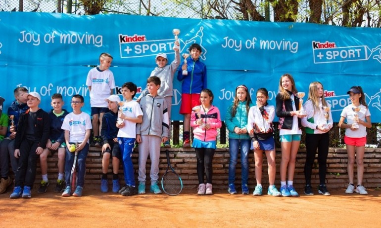 За трета поредна година: Започнаха тенис турнири за деца от веригата Kinder+ Sport в България (ГАЛЕРИЯ) - Tribune.bg