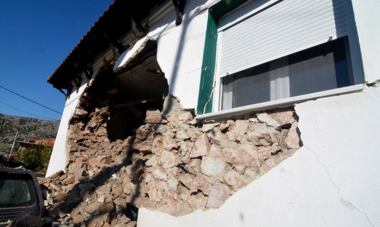 Силно земетресение в Гърция, редица градове у нас го усетиха (Снимки) - Tribune.bg
