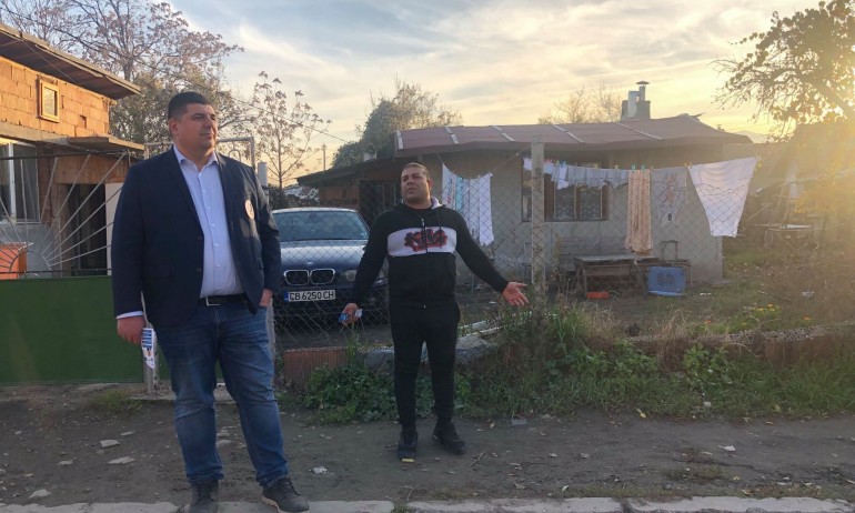 Иво Мирчев закри кампанията в циганската махала (СНИМКИ) - Tribune.bg