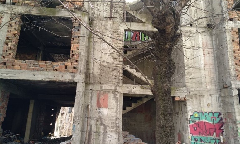 ВАП се самосезира за опасна сграда близо до центъра на София - Tribune.bg