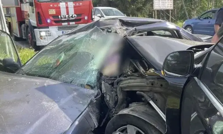 Кола на НСО с Кирил Петков катастрофира, има загинал - Tribune.bg