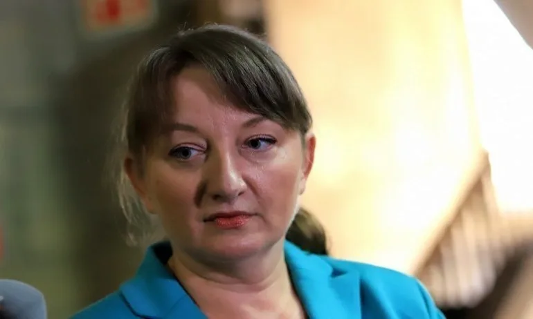 Деница Сачева: С Божков са се срещали Мая Манолова и Александър Паунов - Tribune.bg