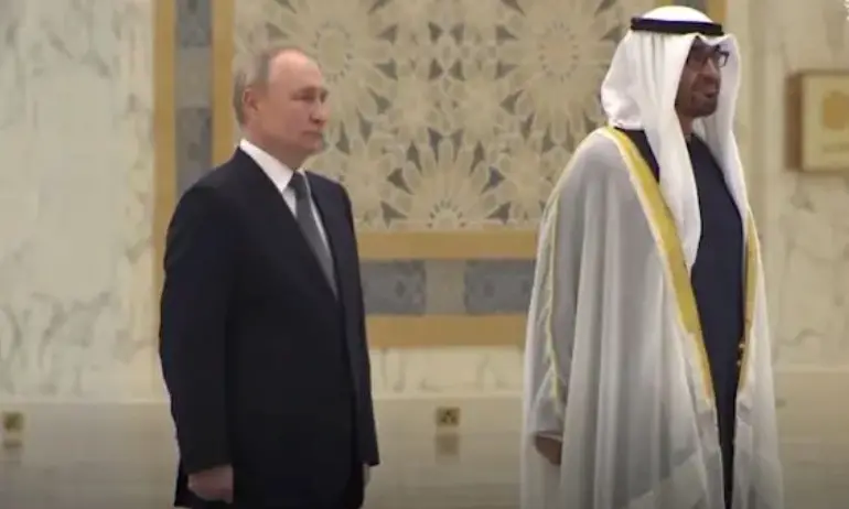 Руският президент Владимир Путин пристигна днес в Абу Даби, където