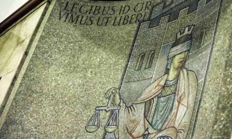 Прокуратурата погна полицейски началник заради голия обиск в дискотеката в Пловдив - Tribune.bg