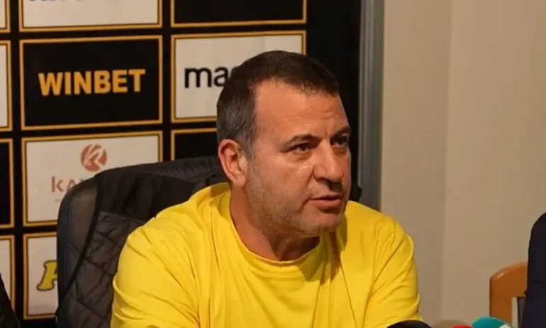 Ботев Пд обяви задълженията си към ФИФА - Tribune.bg