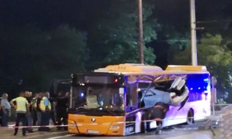 Погребаха д-р Иса Али - жертвата на колата-торпедо, врязла се в автобус в София - Tribune.bg