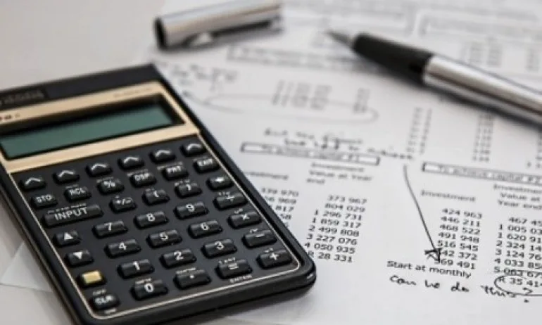 Търговската война между САЩ и Китай забави световния икономически растеж - Tribune.bg