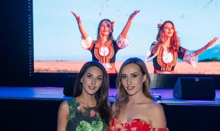 Младите звезди Бисера и Лидия с нова фолклорна песен с модерно звучене и уникален клип ( ВИДЕО) - Tribune.bg