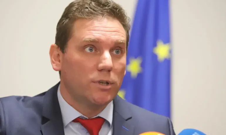 КЗП: Има безпрецедентен политически натиск върху комисията - Tribune.bg