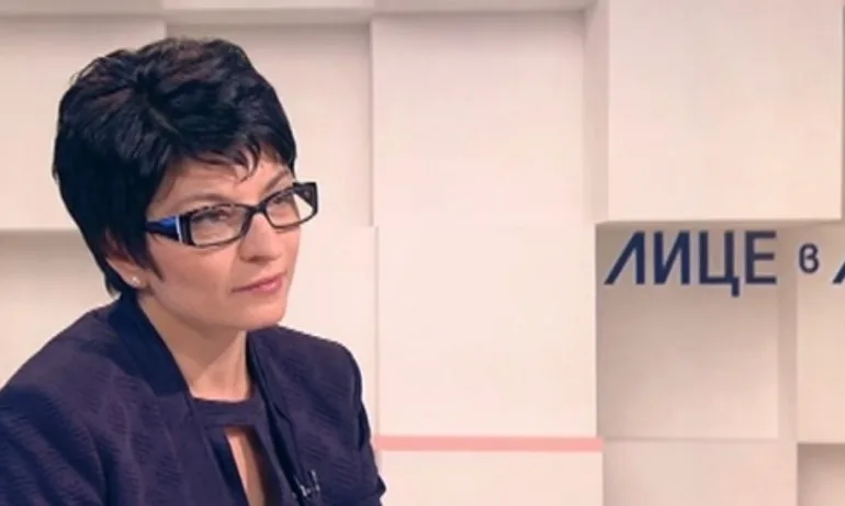 Десислава Атанасова: На евровота 73% от имащите право да гласуват на машини са отказали - Tribune.bg