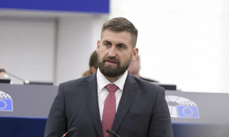 Андрей Новаков: България и Румъния са третирани нечестно в дебата за Шенген - Tribune.bg