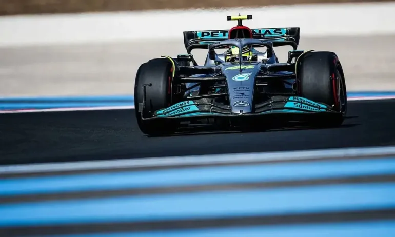 Хамилтън: Нямаше как да стигна Верстапен във Франция - Tribune.bg