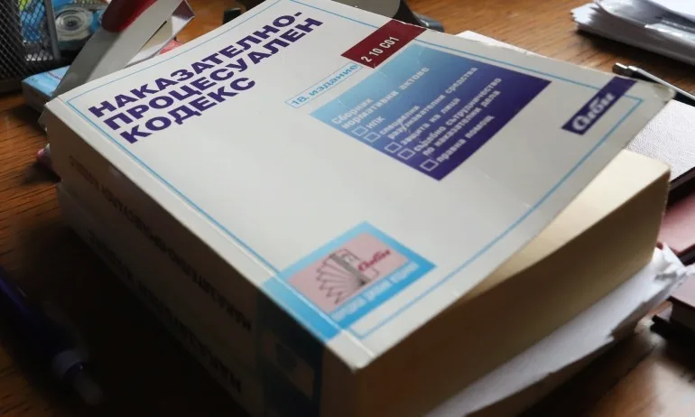 Дадоха на съд магазинери, купували гласове с хранителни продукти - Tribune.bg