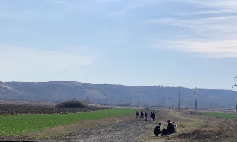 Предотвратени са блзио 300 опита за нелегално преминаване на границата ни - Tribune.bg