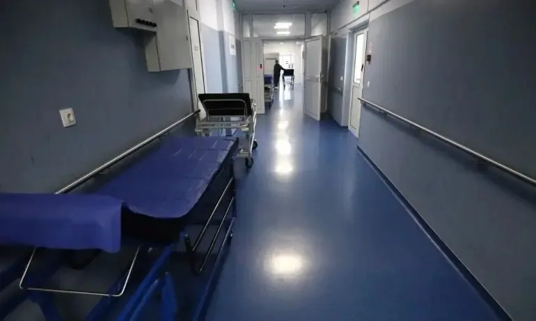 Арест и обвинение за осиновителката на 2-годишно дете, изпаднало в кома след наранявания - Tribune.bg