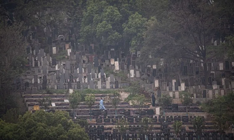 Ден на траур в Китай за жертвите на COVID-19 - Tribune.bg