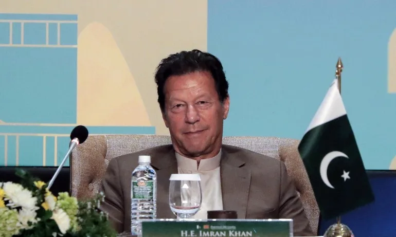 Премиерът на Пакистан Имран Хан е с COVID-19 - Tribune.bg
