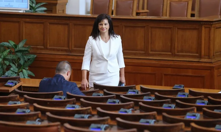 Даниела Дариткова: Организираме акция по кръводаряване сред народните представители - Tribune.bg