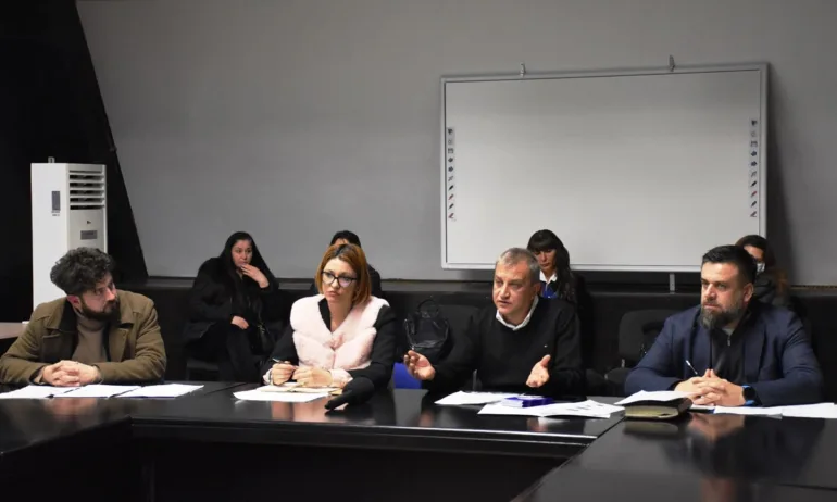 Кметът Илко Стоянов: Войната между хора и кучета трябва да бъде спряна - Tribune.bg