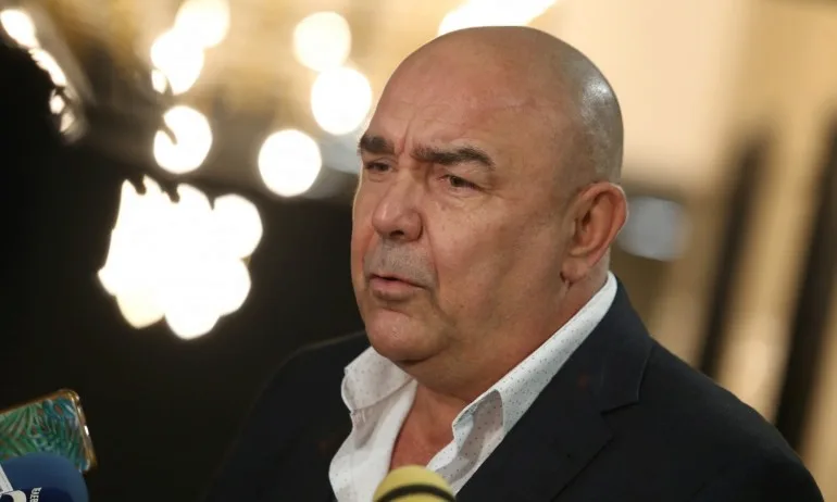 Сърменов: Тези, които до вчера крещяха, че няма пандемия, сега са облечени във власт - Tribune.bg