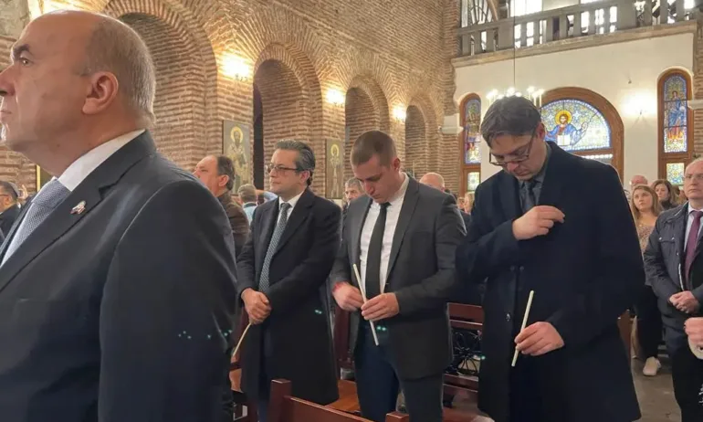 ГЕРБ-София се включи в церемонията по случай 80 години от спасяването на българските евреи - Tribune.bg