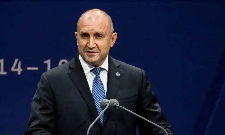 Радев критикува кабинета и от Ню Йорк: Държава не се управлява с бягство от отговорност - Tribune.bg