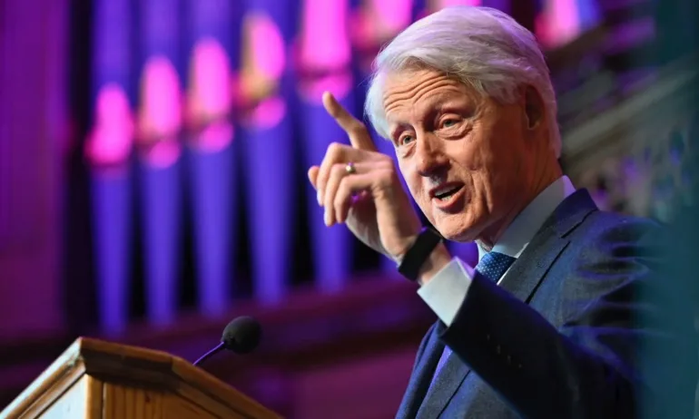 Бил Клинтън пристига у нас по покана на Кирил Домусчиев - Tribune.bg