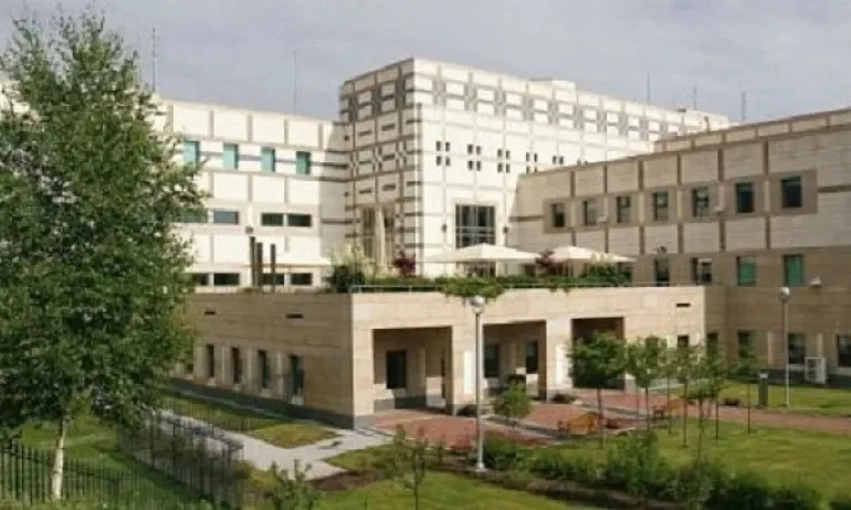 Посолството на САЩ в България с първоаприлска анкета - Tribune.bg