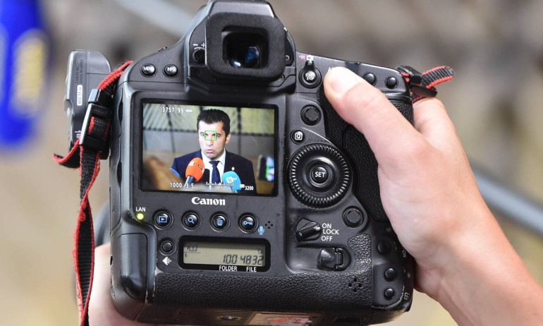 За часове: От Борисов и Радев са страхливци и ме карат до Аз убедих всички - Tribune.bg