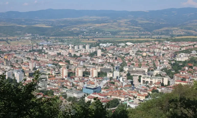 Община Благоевград с позиция относно неистини свързани с провеждането на референдум - Tribune.bg