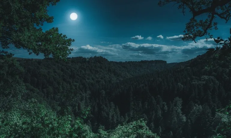 Пълнолунието в Овен носи някои промени, които могат да променят сегашния ход на живота ни - Tribune.bg