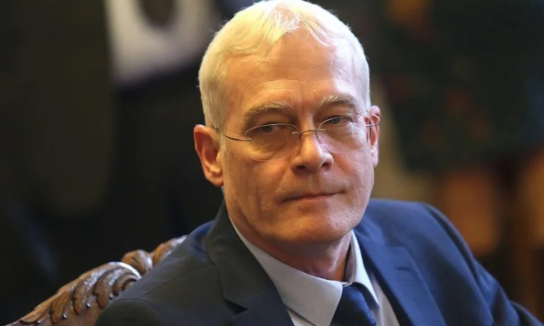 Над 700 000 лева е платила НЗОК за лечение на болните от коронавируса - Tribune.bg