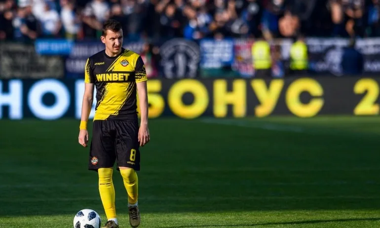 Трабзонспор прави нов опит да привлече Тодор Неделев - Tribune.bg