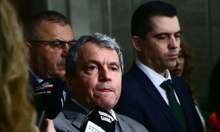 Тошко Йорданов: Йотова избра да подкрепи коалицията на шарлатаните - Tribune.bg