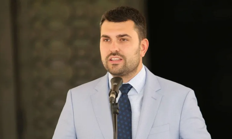 Георг Георгиев за антисемитизма по БНТ: Оскърбление към паметта на милионите невинни жертви - Tribune.bg