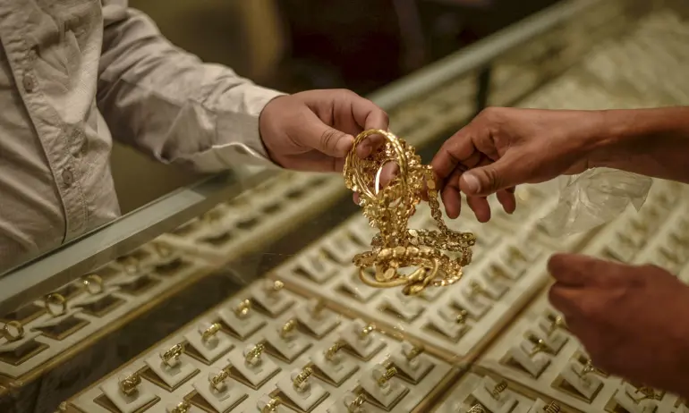 Цената на златото с исторически максимум от 2222 долара - Tribune.bg