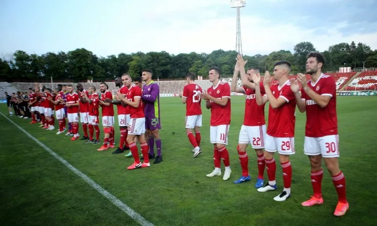 Куп мениджъри ще гледат ЦСКА - Лудогорец - Tribune.bg