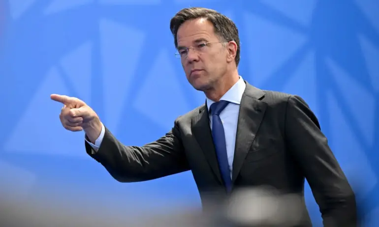 Марк Рюте: Нашата отбранителна промишленост разполага с голяма огнева мощ - Tribune.bg