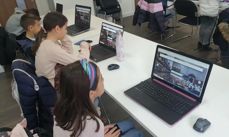 11 246 деца от I до VII клас в българските неделни училища в чужбина на тест по български - Tribune.bg