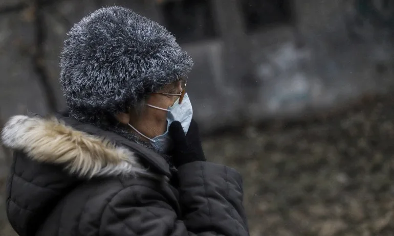 Пулмолог: Обикновената маска и шал не предпазват от мръсния въздух - Tribune.bg