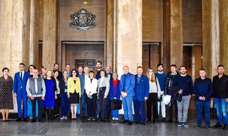 Двадесет европейски съдии и прокурори посетиха СГП - Tribune.bg