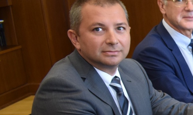 Добрин Иванов, АИКБ: Мерките срещу кризата са предизборни - Tribune.bg