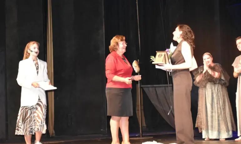 В Ловеч започна фестивалът Младите в театъра 2023 - Tribune.bg