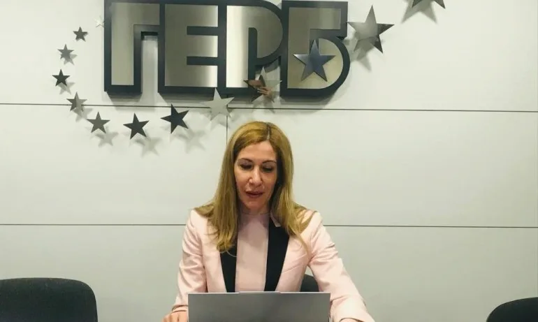 Ангелкова се срещна с Шнайдер: Стратегическо ни партньорство със САЩ ще продължи да се укрепва - Tribune.bg