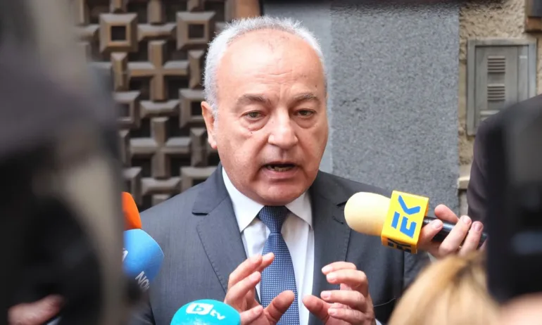 Гълъб Донев: Последиците от натрупаните фискални дисбаланси се пренасят и върху бюджетите за следващите години - Tribune.bg