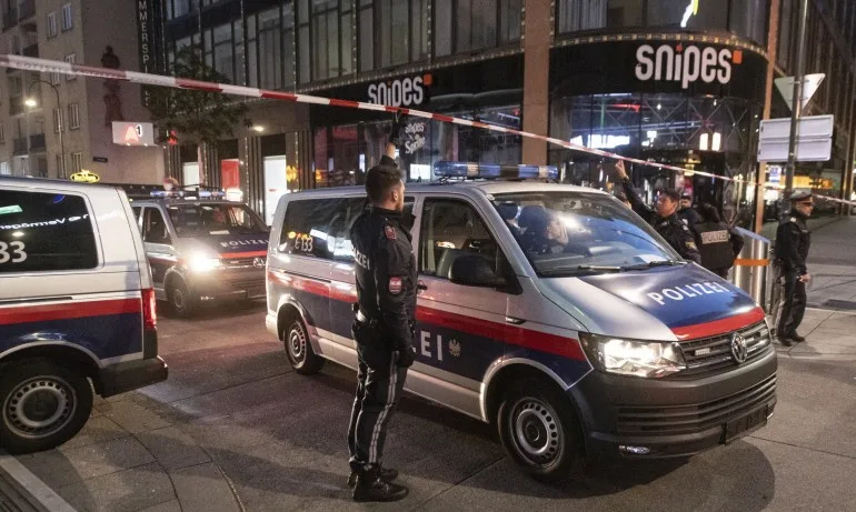 Арести след атентата във Виена, правителството обяви тридневен траур - Tribune.bg